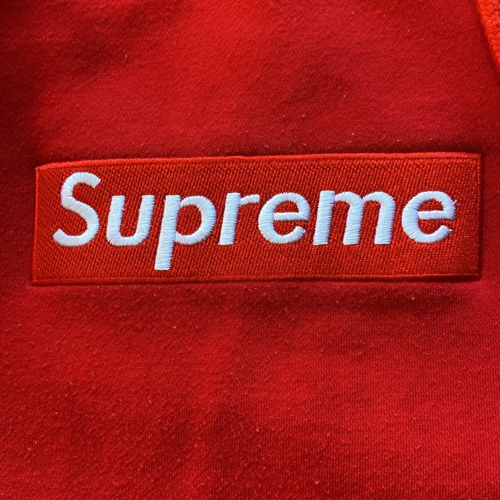 Supreme Red Hoodie - Picture 4 of 17